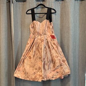 ASOS Women’s Wedding Guest  Dress with Black Straps and Floral Design SZ 6 NWT